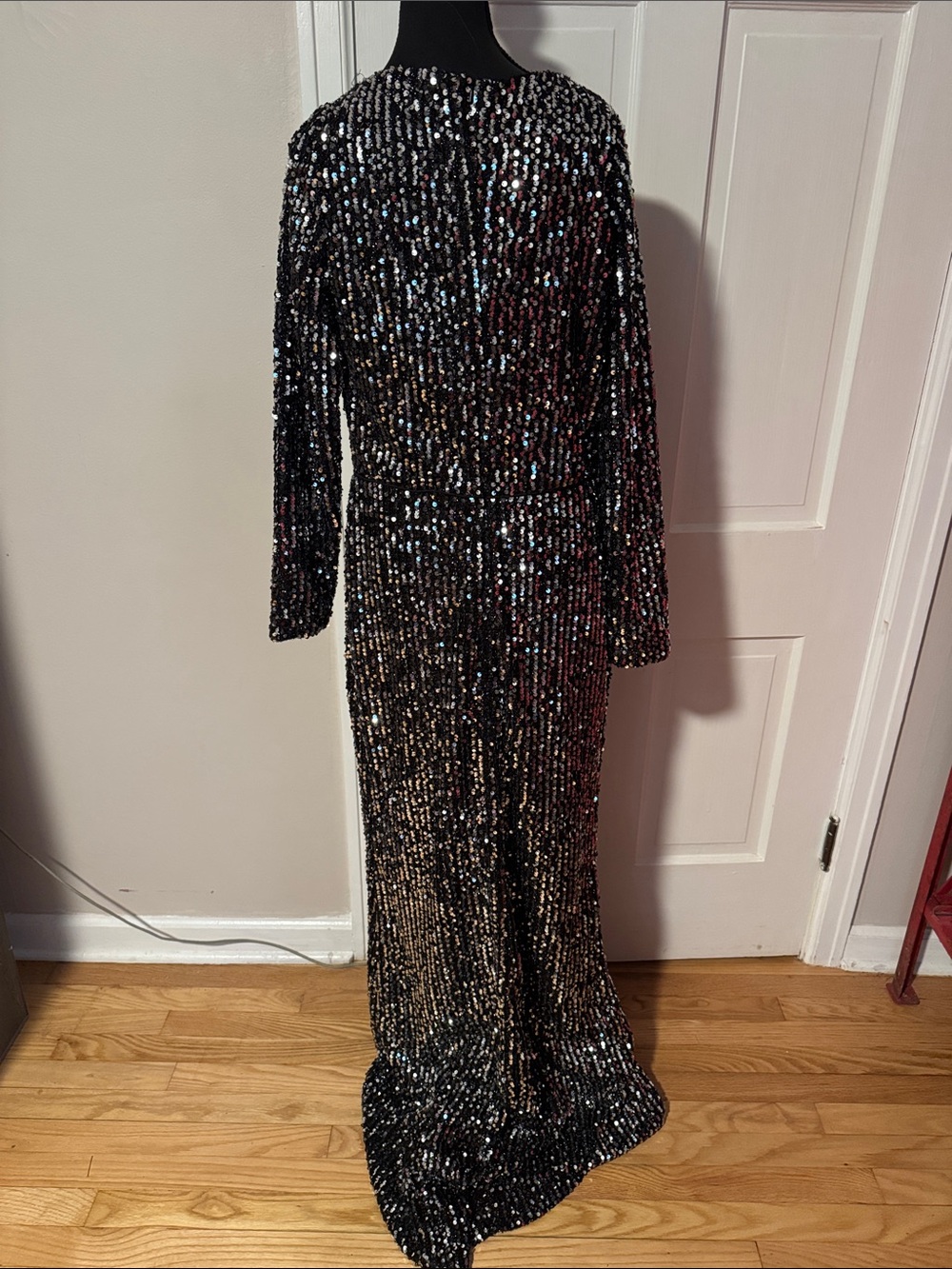 Ieena for Mac Duggal NWT Gown 26445 Sequined Long Sleeve Evening Formal Gala 10 - Picture 8 of 15